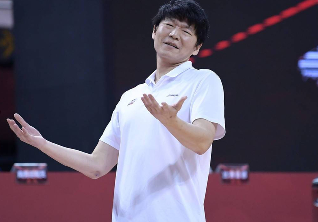 新疆男篮换帅两载战绩暴跌，邱彪离任成转折点