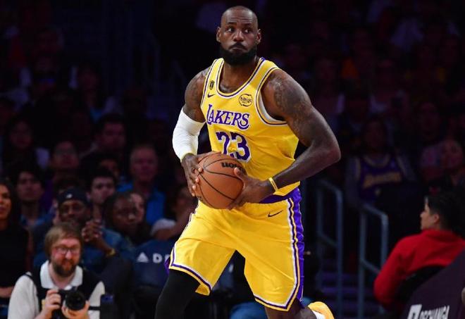 湖人险胜掘金夺五连胜 东契奇绝杀詹姆斯转型成