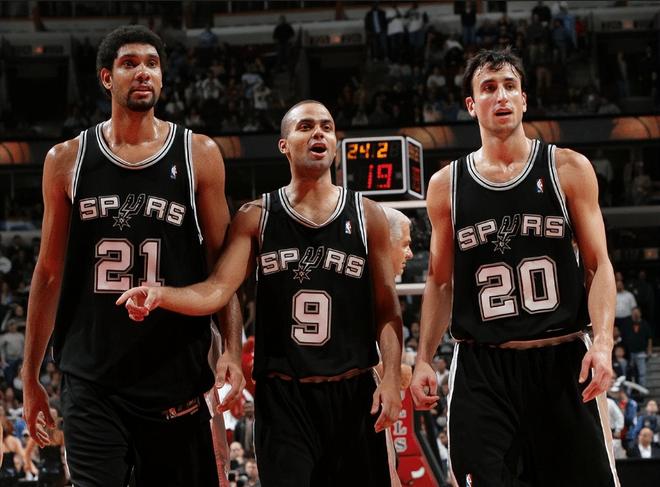 马刺力克76人重返60胜行列 队史再现辉煌时刻